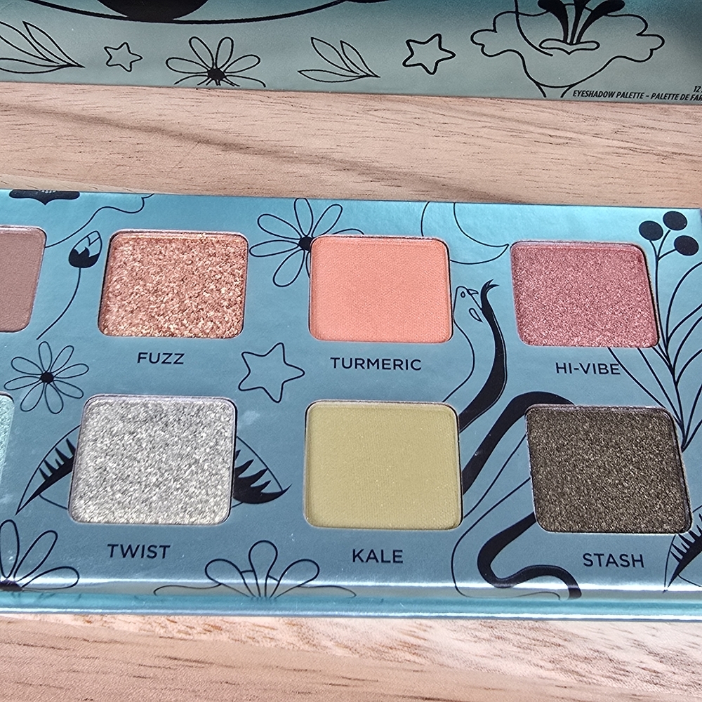 Urban Decay Wild Greens Eye Shadow Makeup Palette Vegan Formula Full Size New - Picture 10 of 16